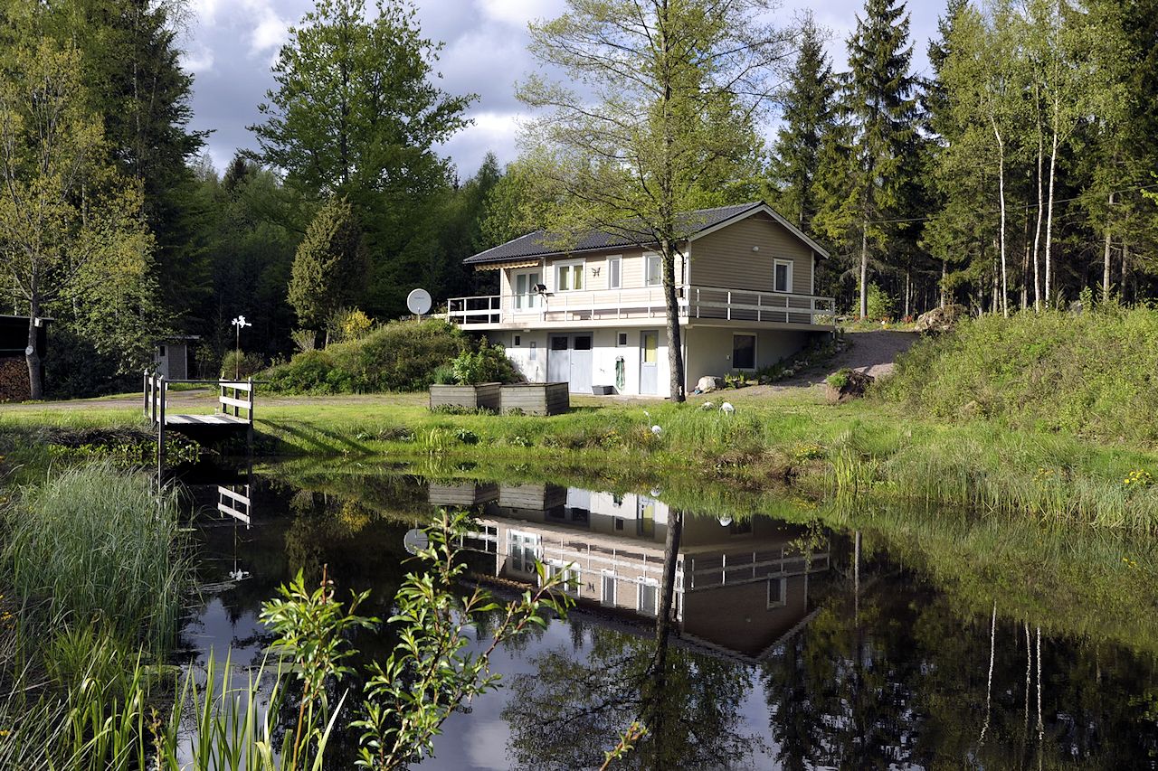 Galeriebild Willkommen im Paradies Sperlingsholm nahe am Ufer des eindrucksvollen Kalvsjön. Hohe Lebensqualität garantiert!