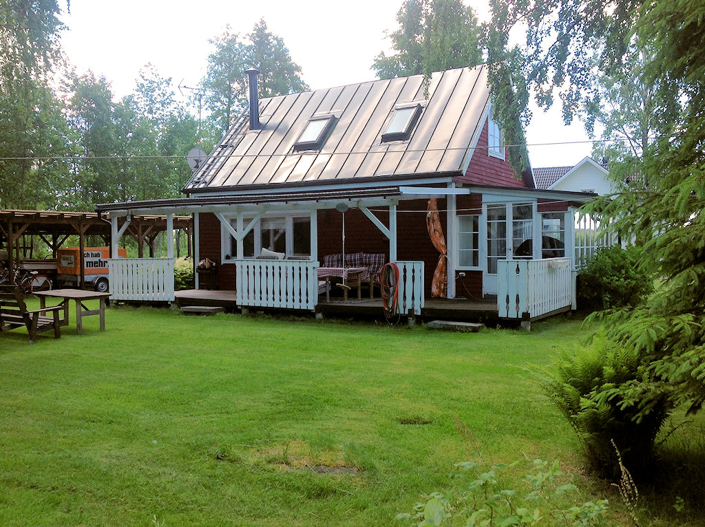 Galeriebild Rinkaby - Ferienhaus in Tävelsås, ca. 50 m vom See Rinkabysjön. Und nur 10 km bis Växjö in Småland!