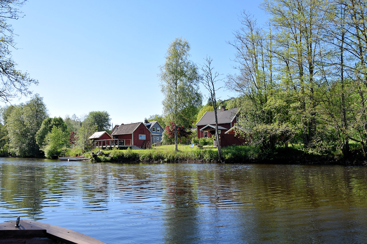 Galeriebild Uddebo  -  Wohnen am Fluss Assman / gemütliches Wassergrundstück in Västergötland / Bereich Westküste / Kattegatt