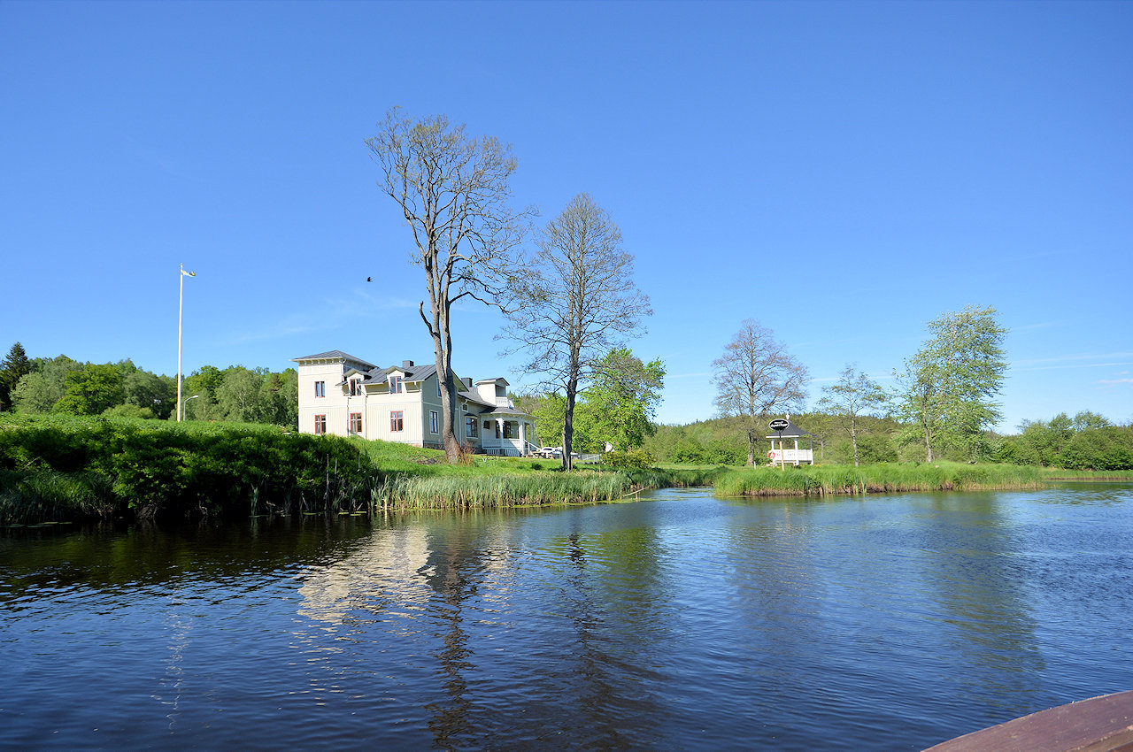Galeriebild Uddebo  -  Wohnen am Fluss Assman / gemütliches Wassergrundstück in Västergötland / Bereich Westküste / Kattegatt
