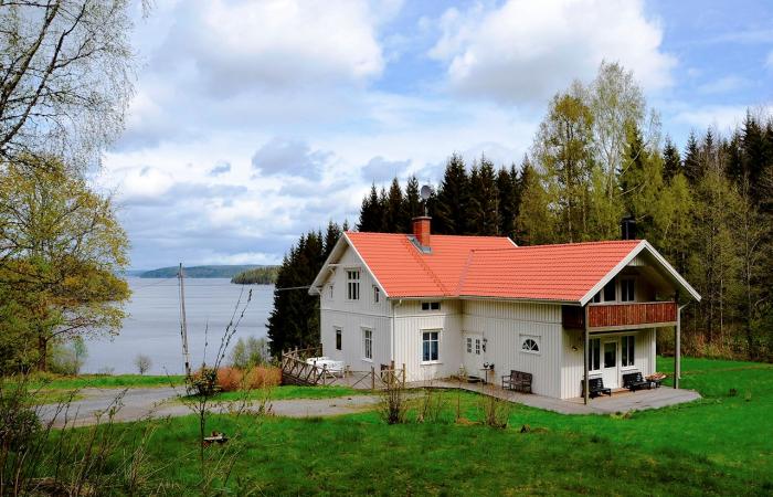 Schweden Immobilien - Knipan Ängkas - Immobilientraum am imposanten See Stora Le in der reizvollen Provinz Dalsland. Natur satt!