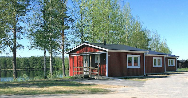 Insgesamt stehen auf diesem Platz 30 Ferienhäuser für Gäste zur Verfügung. Verschiedene Kategorien - verschiedene Preise Galeriebild Spektakuläre Wintersportanlage "Nalovardo" in Lappland / Bereich Sorsele, zu verkaufen!