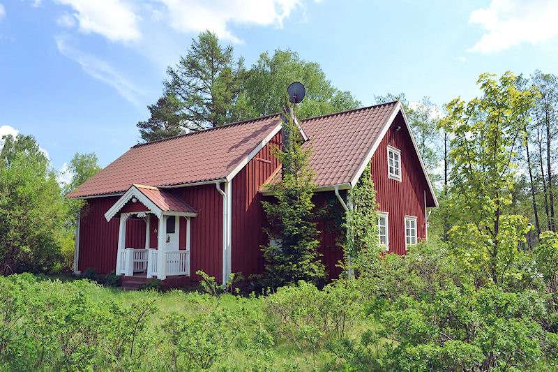 Klassisches Ferien- + Festwohnhaus in Alleinlage nahe dem See Jansbergssjön in HALLAND Galeriebild "Rustabo" am schönen See Jansbergssjön. Willkommen im Naturparadies Halland