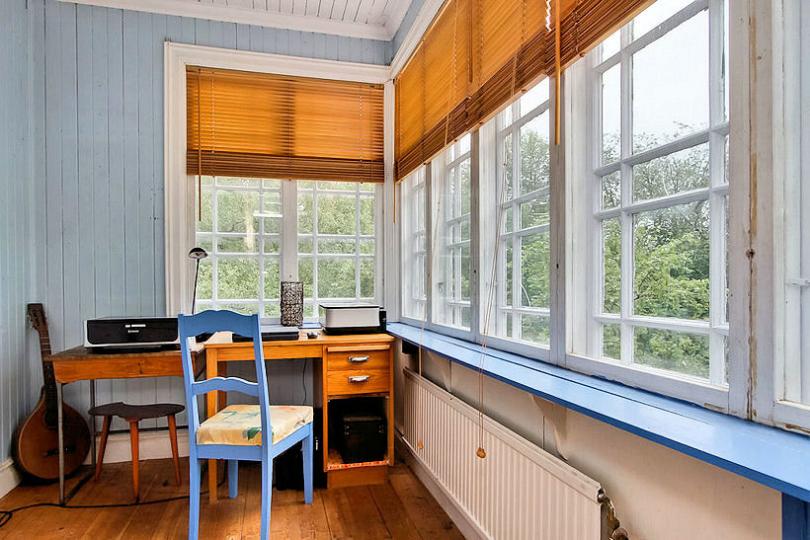 Zutritt vom Wohnzimmer in das Arbeitszimmer Galeriebild Villa Havrekärven. Klassisches Wohnhaus am Ortrand von Kopparberg auf großem Naturgrundstück. Schön!