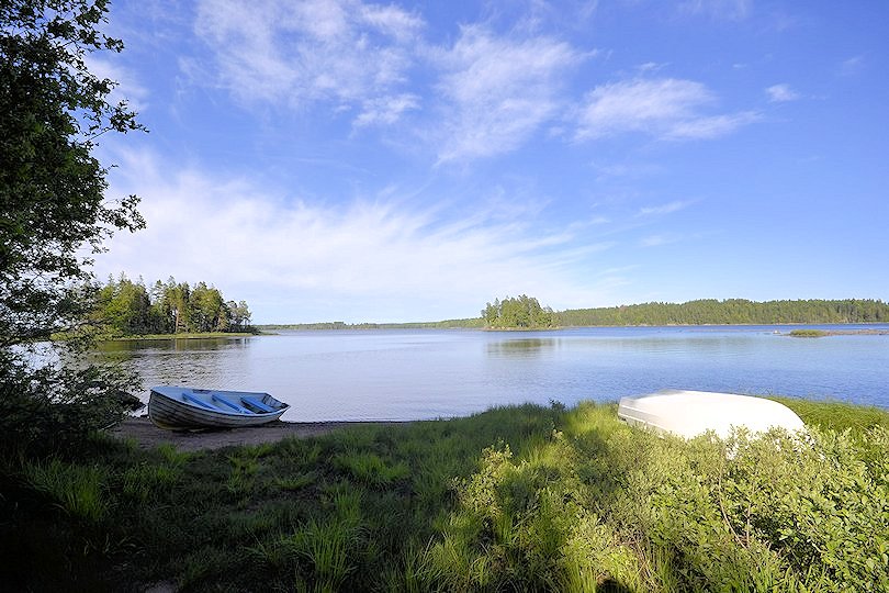 ....und bietet somit eine ideale Ausgangstelle für Touren auf dem Kalvsjön + Fegensjö. Freizeitkapitäne - es geht los Galeriebild Villa Erikslund - ein wunderbares Urlaubsparadies nahe See Kalvsjön in Västergötland. Zum Anbeißen!
