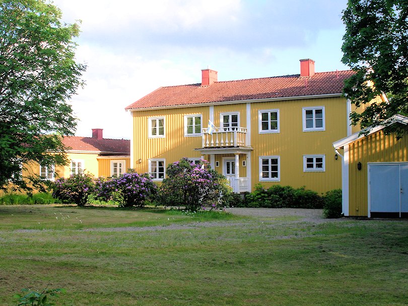 Zurück zum Herrenhaus... Galeriebild Lönashults Herrenhaus heißt Sie und Ihre Familie ganz herzlich willkommen. Ein magisches Immobilienangebot erwartet Sie!