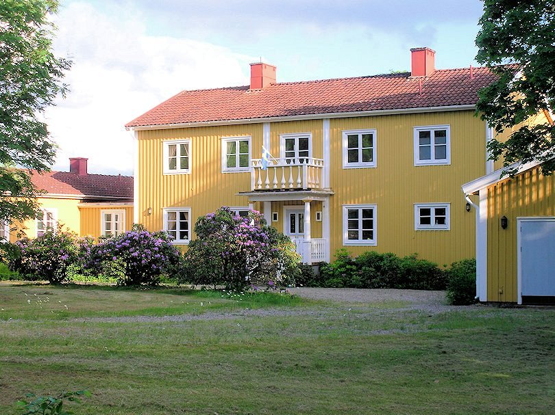 Das imposante Pastorat Lönashult.... Galeriebild Lönashults Herrenhaus heißt Sie und Ihre Familie ganz herzlich willkommen. Ein magisches Immobilienangebot erwartet Sie!