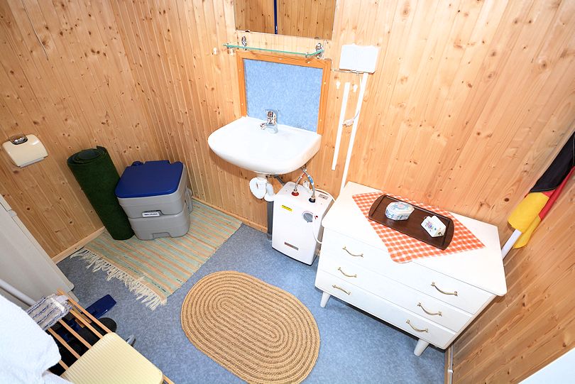 Auch hier: alles besonders hygienisch und praktisch angeordnet Galeriebild Das Sonnenparadies "Äpplaryd" nahe See Övingen heißt Sie herzlich willkommen. So eine tolle Lage!