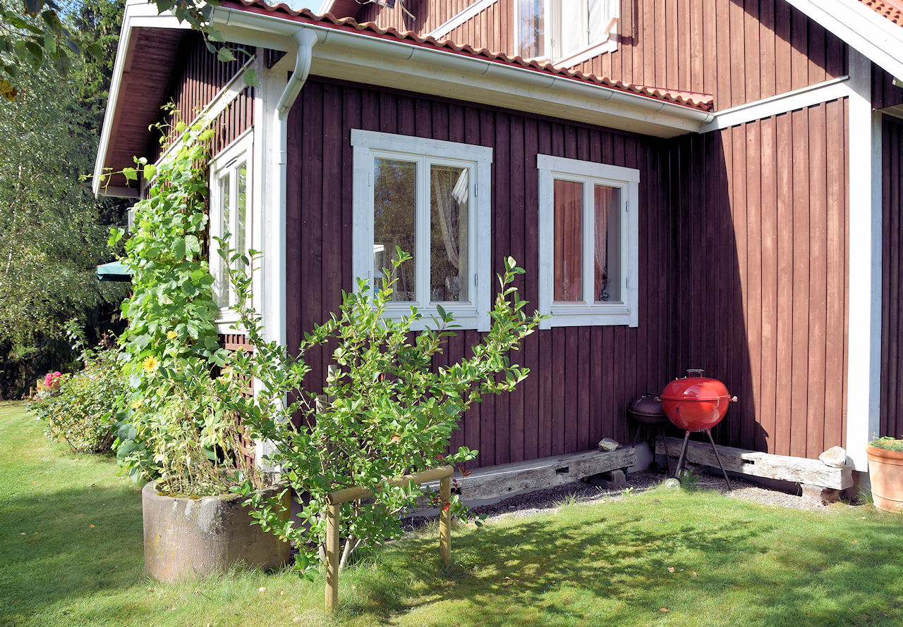 Hinter diesen Wänden verbirgt sich der Wintergarten.... Galeriebild Paukenschlag am beeindruckendenn Schärengarten von St. Anna / Söderköping / Ostseeküstenlage, südlich von Stockholm