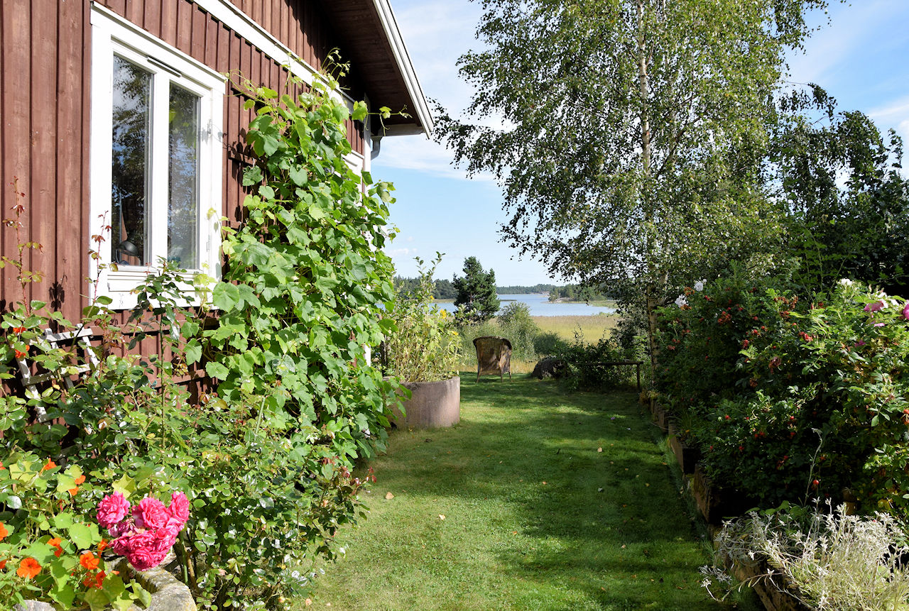 ....mit Wasserausblick Galeriebild Paukenschlag am beeindruckendenn Schärengarten von St. Anna / Söderköping / Ostseeküstenlage, südlich von Stockholm
