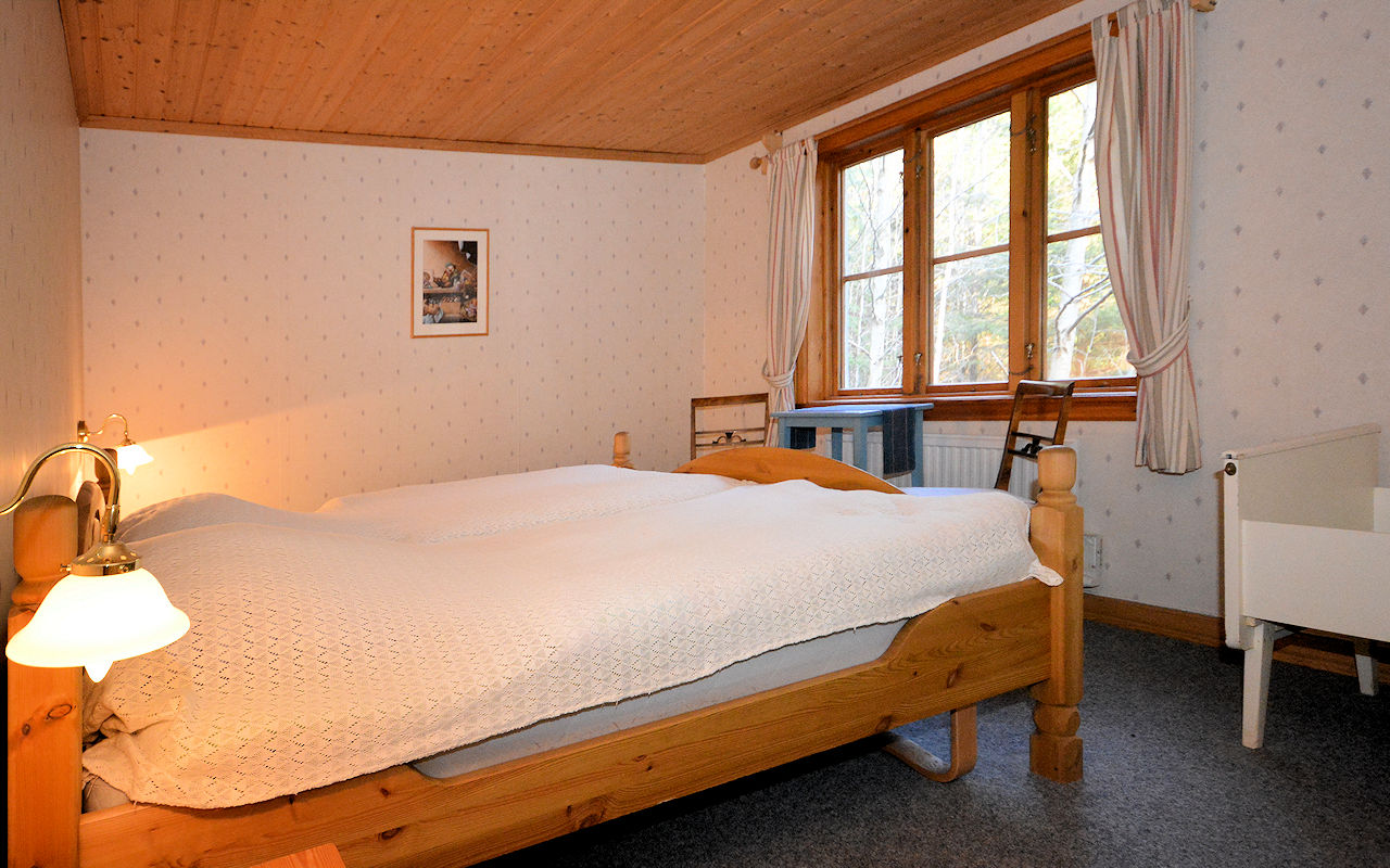 Elternschlafzimmer.... (Bild 1) Galeriebild Timmershult - Ehemaliges Wassermühlengebäude in zauberhafter Waldlage mit einem 16636 m² Naturgrundstück. Ein Traum!