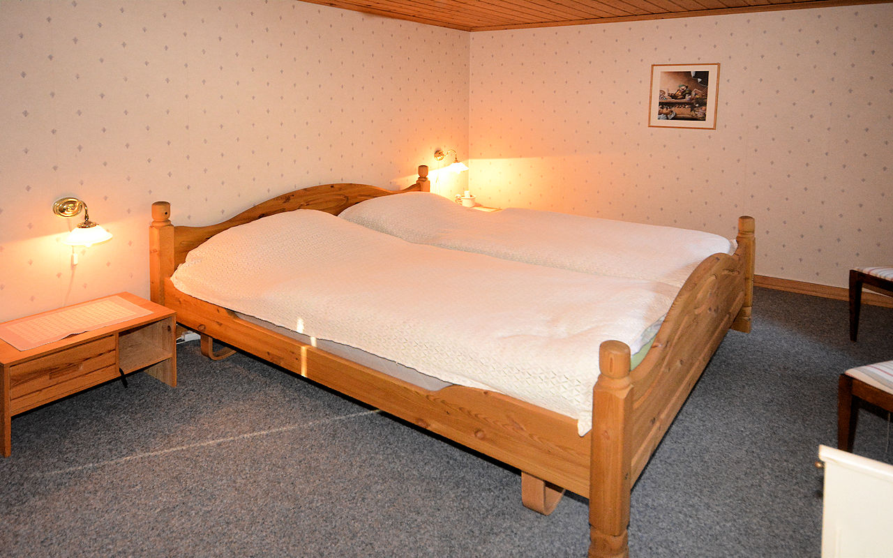 Elternschlafzimmer (Bild 3) Galeriebild Timmershult - Ehemaliges Wassermühlengebäude in zauberhafter Waldlage mit einem 16636 m² Naturgrundstück. Ein Traum!