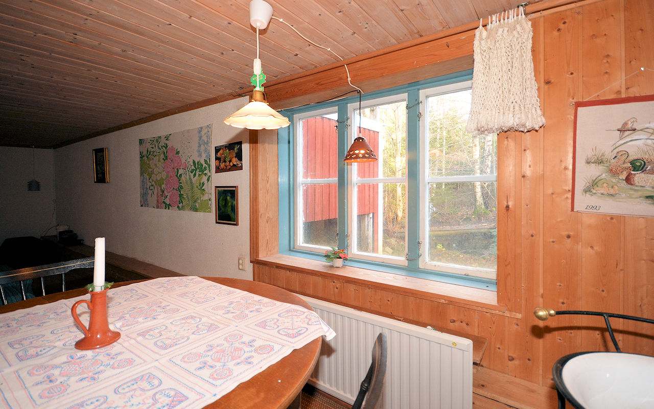 Heute finden wir in dieser Räumlichkeit das Gästezimmer.... Galeriebild Timmershult - Ehemaliges Wassermühlengebäude in zauberhafter Waldlage mit einem 16636 m² Naturgrundstück. Ein Traum!