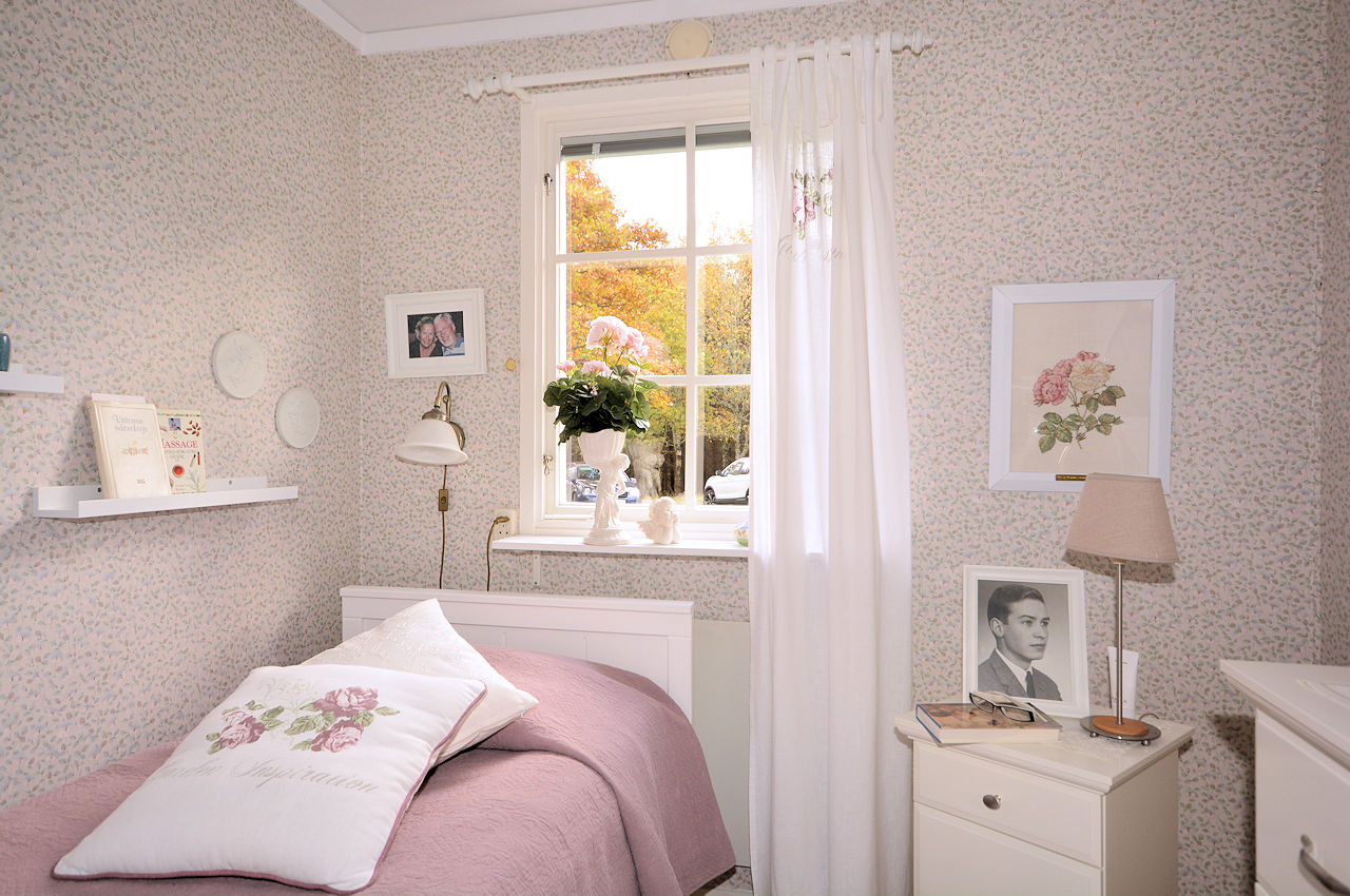 Schlafzimmer 2 Galeriebild Weiler Hult - nahe Unnaryd / Halland. Wir sollten nie aufhören nach dem weltlichen Paradies zu greifen. Hier ist es...!