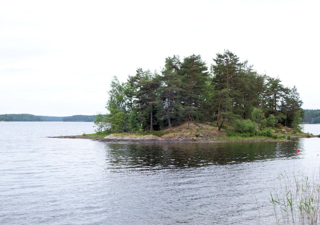 Wasserlandschaft weit und breit. Hier kommen Sie und Ihre Familie voll auf Ihre Kosten. Paradiesische Verhältnisse vor der Tür!