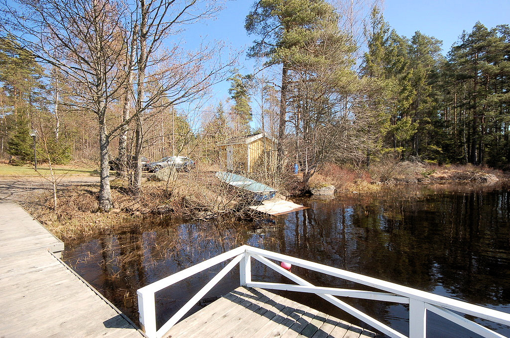.... und in schönster Harmonie den Sommer verbringen Bade- und Bootsbrücke