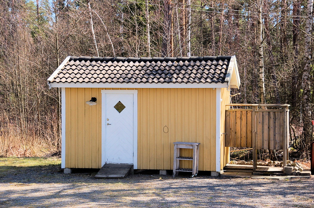 Gerätehaus mit Außendusche - kaltes + warmes Wasser vorhanden Außendusche