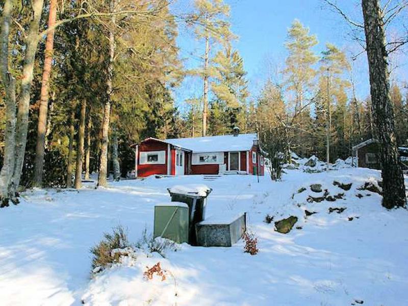 Schweden Immobilien - Ferienhaus am See in Brunkelstorp
