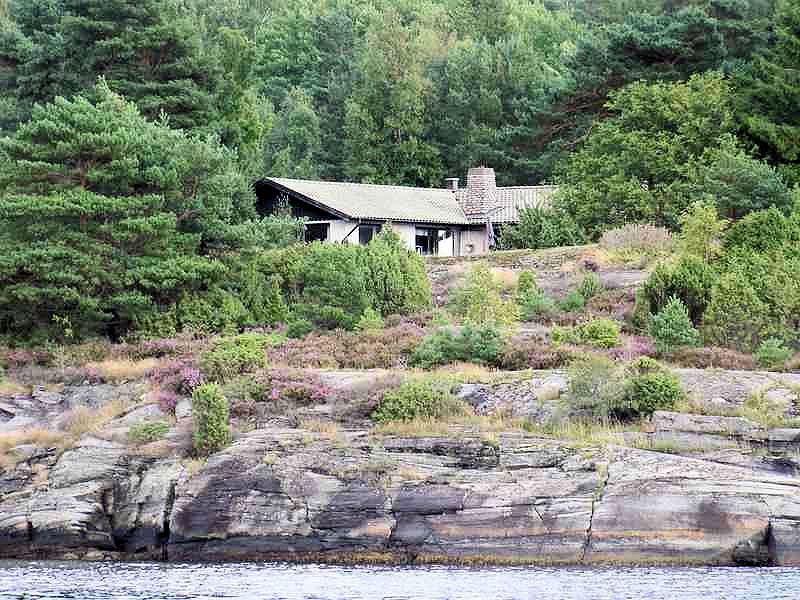 Schweden Immobilien - Vindön - Villa in einzigartiger Insellage in Bohuslän mit 75 m eigenem Uferabschnitt
