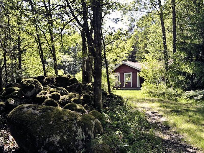 Schweden Immobilien - Järanäs - Ferienhaus mit den besten Empfehlungen vom See Bolmen. Seltene Immobiliengelegenheit!