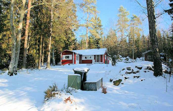 Schweden Immobilien - Ferienhaus am See in Brunkelstorp 