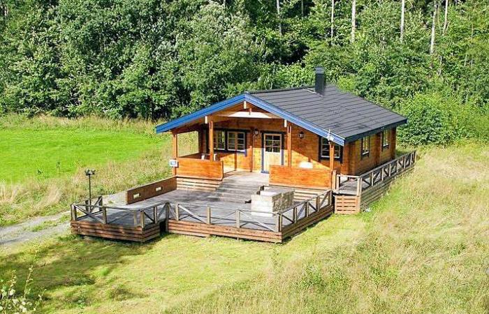 Schweden Immobilien - Nagelneues Blockhaus ganz nahe der Ostseeküste "am Rotwildstieg" bei Loftahammar. Super!