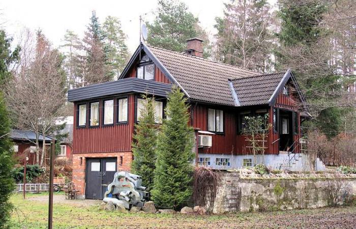 Schweden Immobilien - Flusslage Gustavsberg mit einem gemütlichen Wohnhaus nahe Ortschaft Torup in Halland
