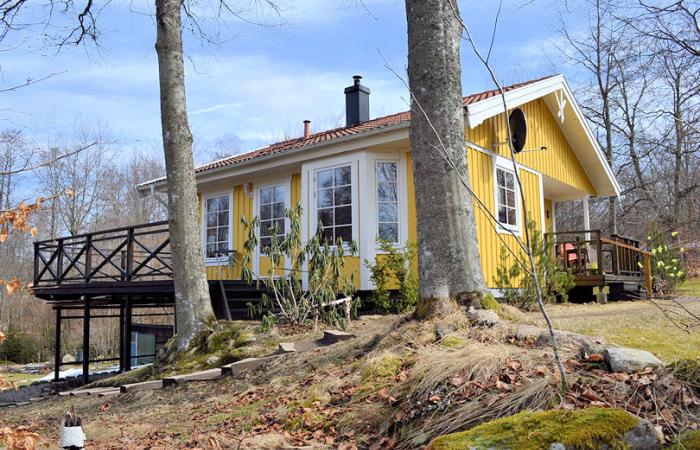 Schweden Immobilien - Wir legen nochmals nach: Wunderbare Schwedenvilla nahe See Hängasjön in traumhaft schöner smaländer Urnatur.  Das Meisterwerk!