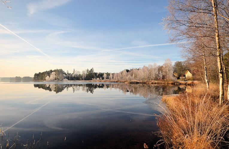 Schweden Immobilien - Brovik am See Fjällen - Klassische Schwedenvilla in schöner Wasserlage bei Unnaryd Schweden Immobilien - Brovik am See Fjällen - Klassische Schwedenvilla in schöner Wasserlage bei Unnaryd