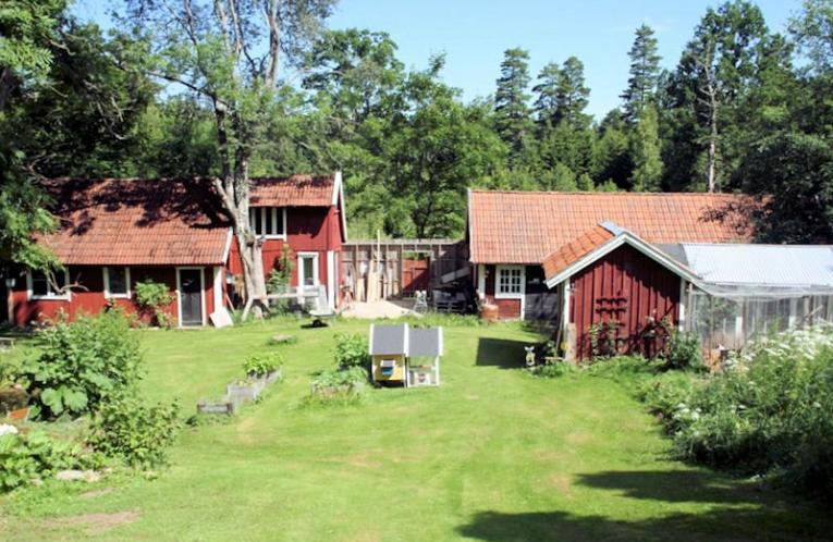Schweden Immobilien - Skorperyd - kleine Landstelle in friedlicher Lage für Ferien- u. Dauerwohnen im Einzugsbereich des Vätternsees