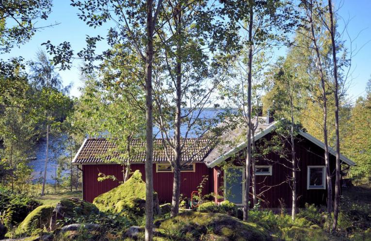 Schweden Immobilien - Höchste Zeit für klare schwedische Worte: ARNÄS, das beeindruckende  Wasserparadies direkt am See Viken. Was für ein Immobilienangebot!