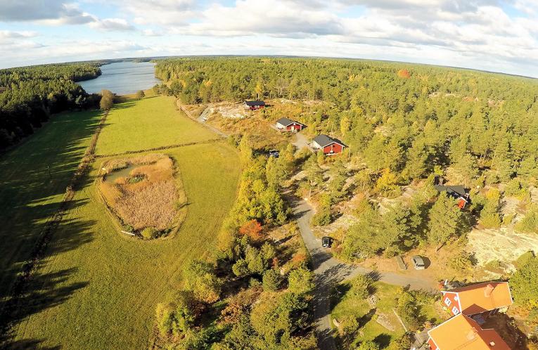 Schweden Immobilien - Sie wollen verantwortungsbewusst Geld in Skandinavien anlegen? Dann: Vollexistenz mit hoher Rendite an der schwedischen Ostseeküste südlich Stockholm! Schweden Immobilien - Sie wollen verantwortungsbewusst Geld in Skandinavien anlegen? Dann: Vollexistenz mit hoher Rendite an der schwedischen Ostseeküste südlich Stockholm!